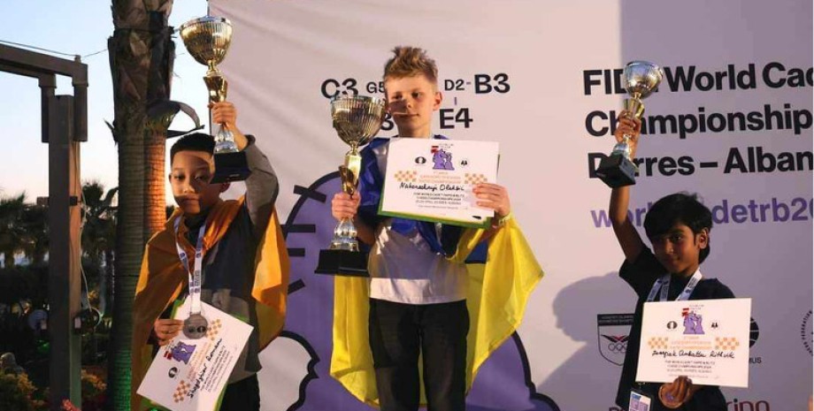 Alexei Konechny ha vinto in sette feste 11 rivali e quattro parti si sono conclu...