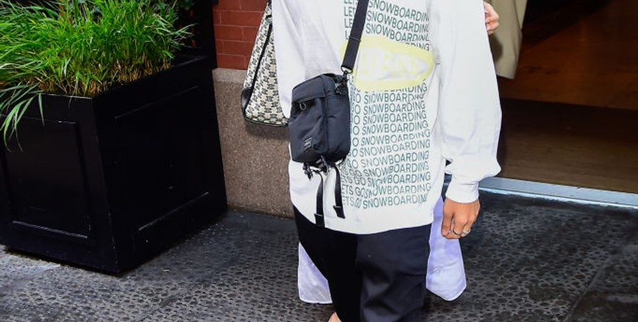 Пакс Тьен, Анджелина Джоли