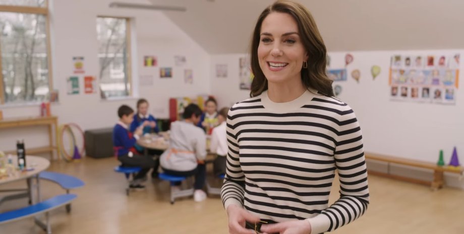 Кейт Миддлтон, принцесса уэльская, образы кейт миддлтон, полосатый свитер, модные выходы кейт миддлтон