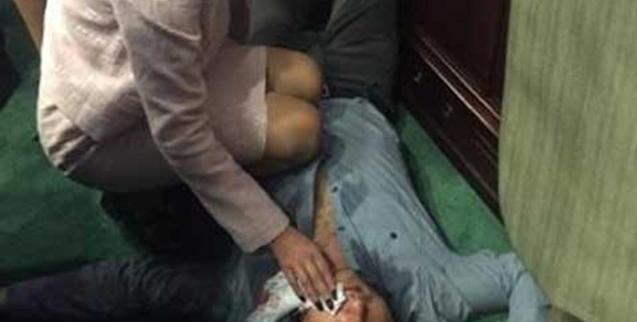 В Киевоблсовете произошла драка / Фото: Олег Кищук