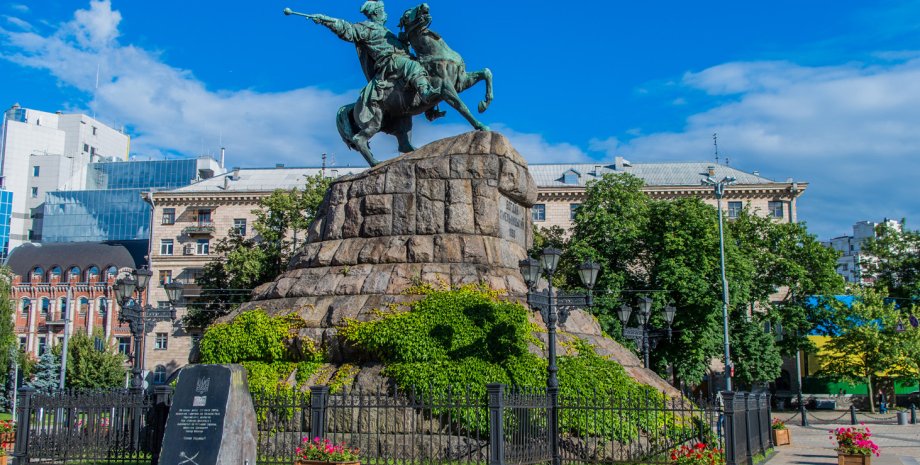 Памятник Богдану Хмельницкому в Киеве / Фото: the-city.kiev.ua