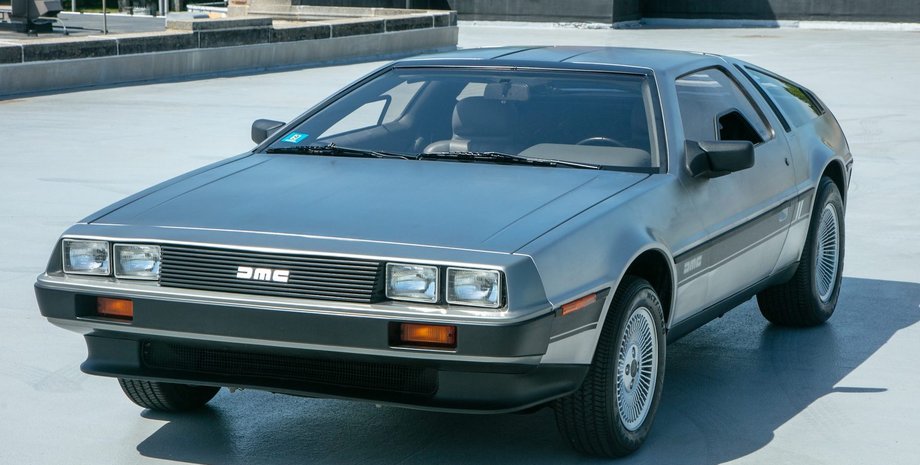 DeLorean DMC-12, DeLorean DMC-12 1981, авто из фильма назад в будущее, делореан дмс-12, купить делореан