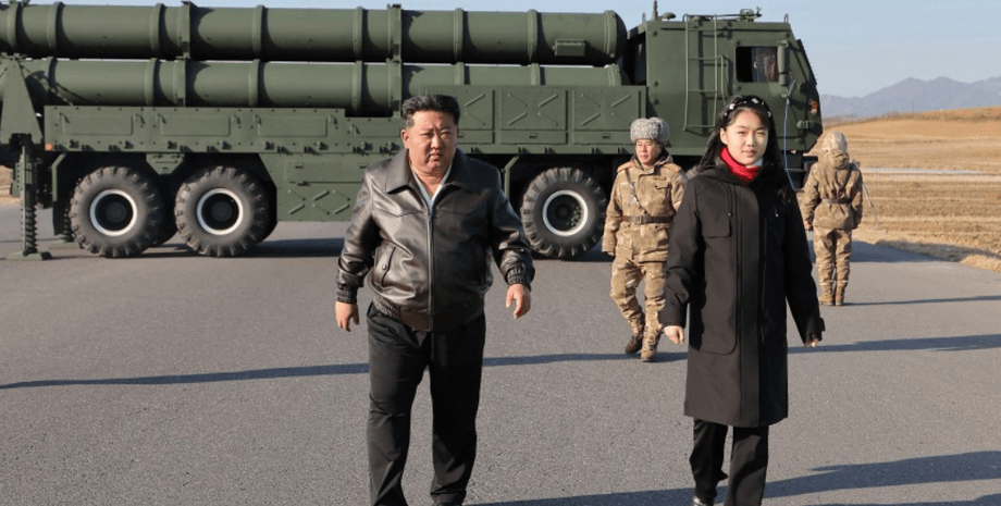 Кім Чен Ин з донькою