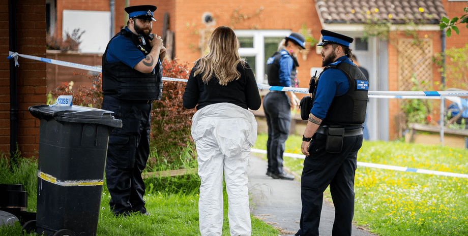 Полиция, сотрудники полиции, расследование, загадочная смерть, необъяснимая смерть, смерть туристки