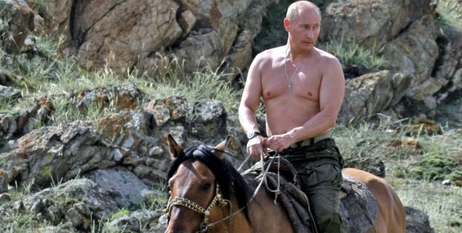 Путин на лошади,