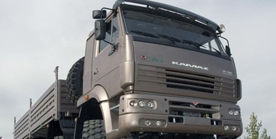 вантажівка КАМАЗ, військовий КАМАЗ, КАМАЗ ЗС РФ, КАМАЗ броня, КАМАЗ захист від дронів, військовий КАМАЗ РФ