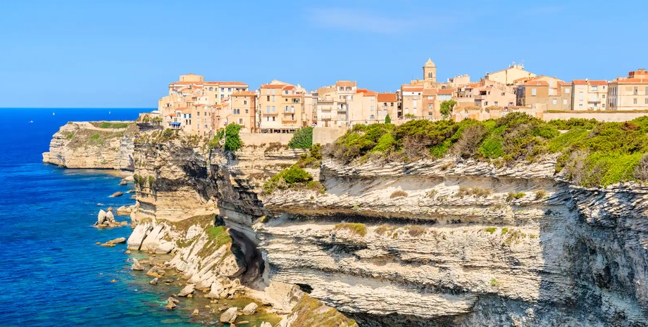 Бонифачо во Франции, уникальные места на Земле, города, которые скоро исчезнут на планете, фото, туризм