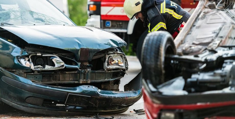 аварія, місце аварії, зіткнулися авто, автопригода ДТП Україна