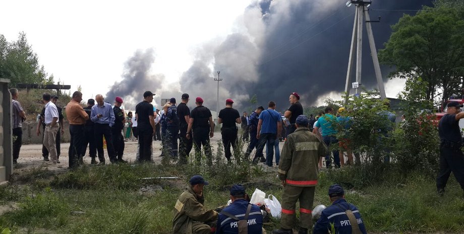 Пожар на нефтебазе "БРСМ" / Фото: oilnews.com.ua