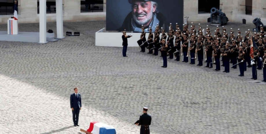 церемония прощания с бельмондо