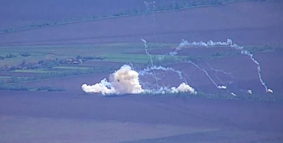 Дрони ЗСУ вдарили по ЗРК Бук ЗС РФ, який вистежив розвідувальний БпЛА Shark ЗСУ під керівництвом підрозділу Shadоw