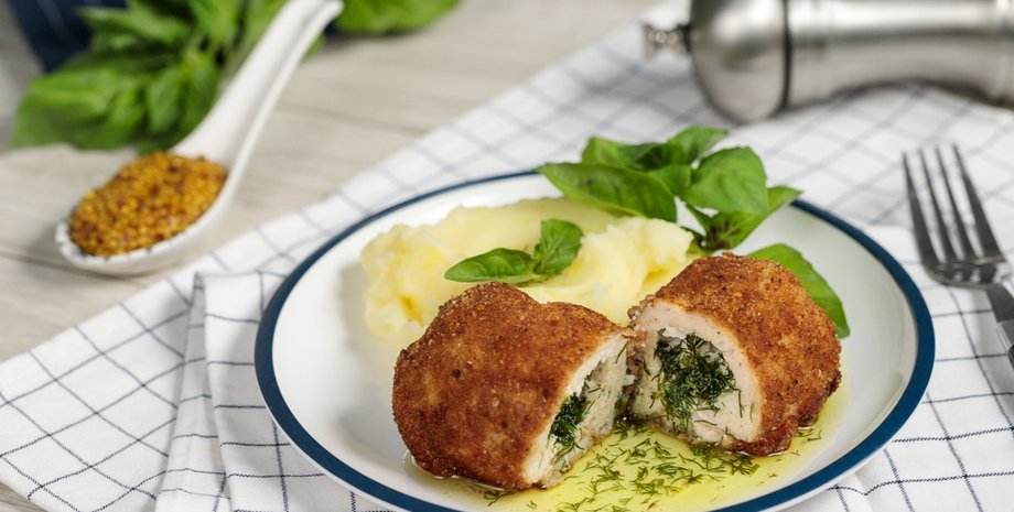 котлеты по киевски, котлеты, рецепт котлет, простой рецепт котлет по киевски