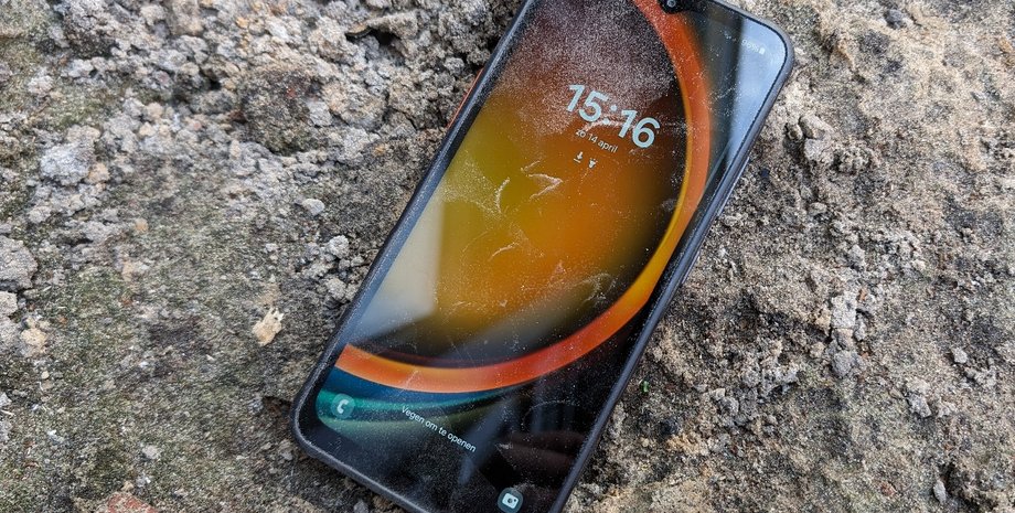 самый надежный телефон