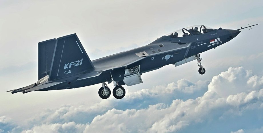 фото истребителя KF-21 Boramae Южной Кореи