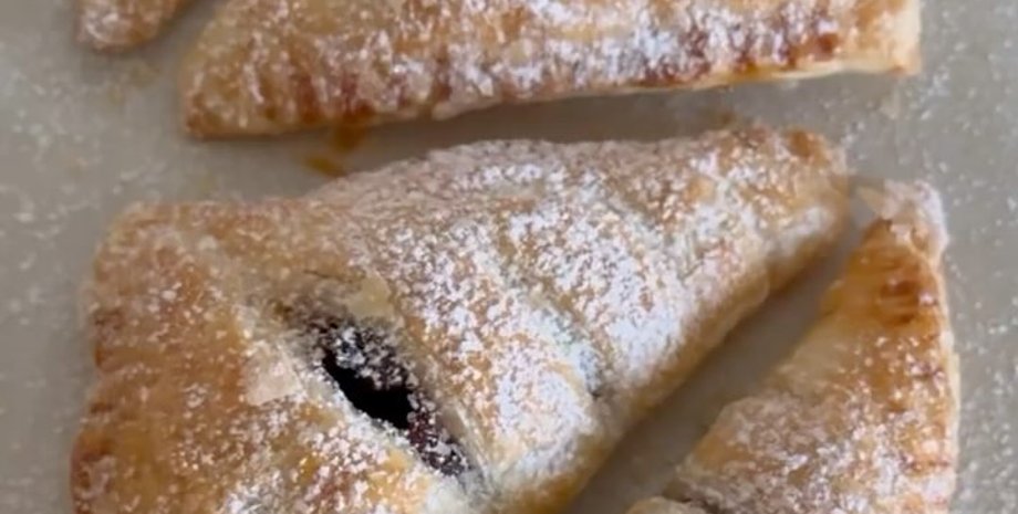 слойка з вишнею, випічка, рецепти випічки