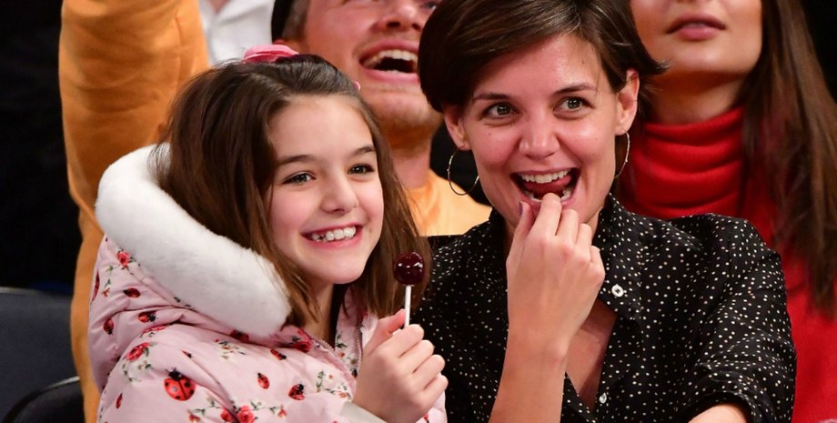 Кэти Холмс, Сури Круз, дочь, мать