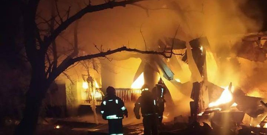 Атака ВС РФ, последствия взрыва, пожар, Днепропетровская область