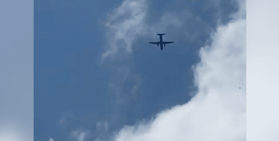 Ан-26КПА в небе над Львовской областью, самолет Saab 340 AEW&C, цаплиенко, пассажирский самолет над Львовом, пехньо