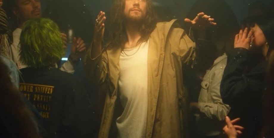 Кадр из клипа ""i_$uss""