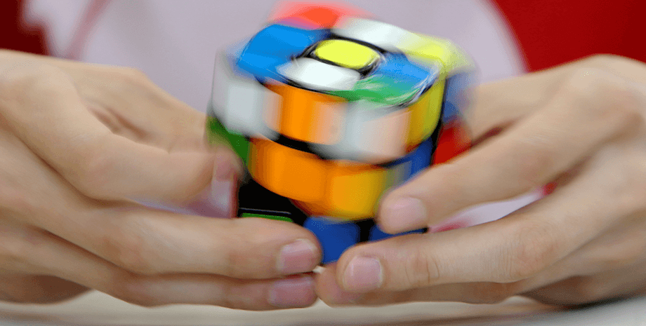 Установлен мировой рекорд по сборке кубика Рубика