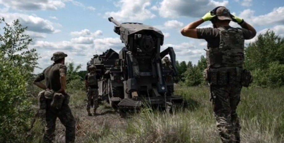украинские военные, пушка