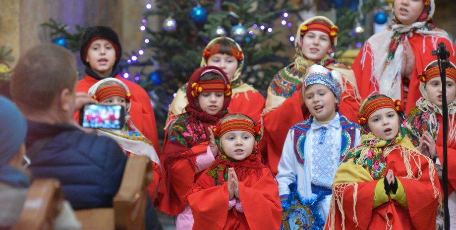 Різдво, Різдво у Львові, різдвяні традиції, Українські колядки, Калинонька, Святкування Різдва в Україні