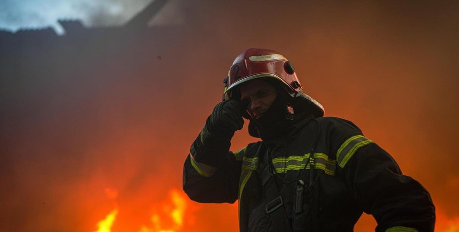 Удари ЗС РФ по ДТЕК - на Дніпропетровщині пошкоджене вугільне підприємство Рятувальник