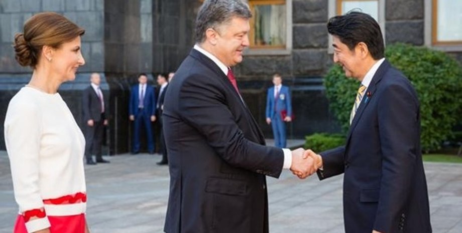 Петр Порошенко и Синдзо Абэ / Фото: Twitter