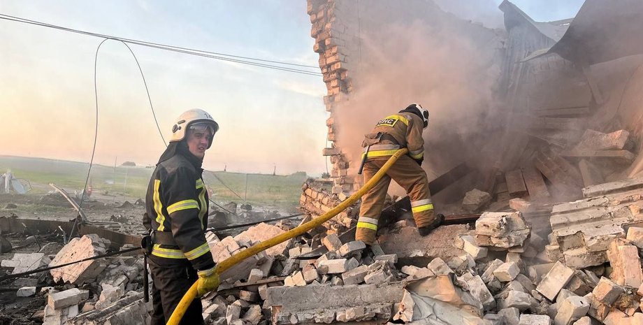 Последствия разрушений в Умани, обстрел 8 июня Умань,