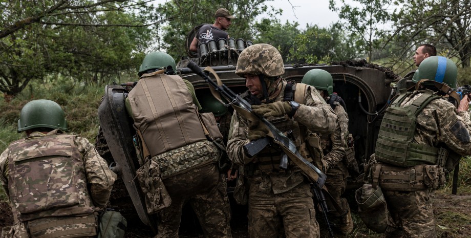 Combat units complain about the poor training of the mobilized. Once on the batt...