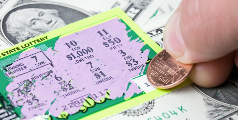 Лотерейный билет Лотерейный билет, лотерея, приз, главный приз, деньги, сорвал джекпот, 5 млн долларов, купил в последнюю минуту, везение