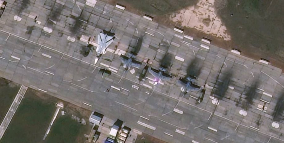 авиабаза, самолеты, гвардейское, взлетная полоса