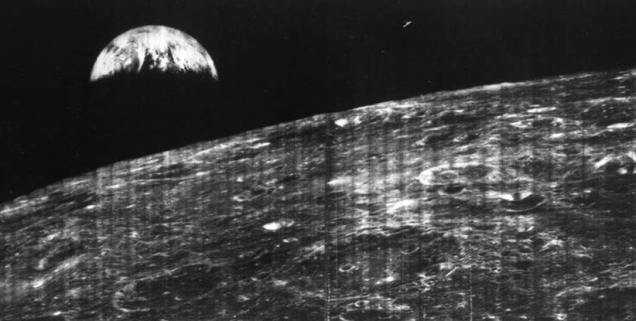 первая фотография Земли, Луна