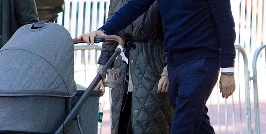 Принцессы Беатрис с дочкой Сиенной