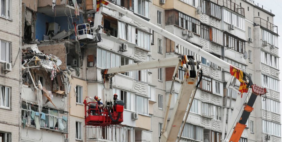 взрыв газа, дом, позняки