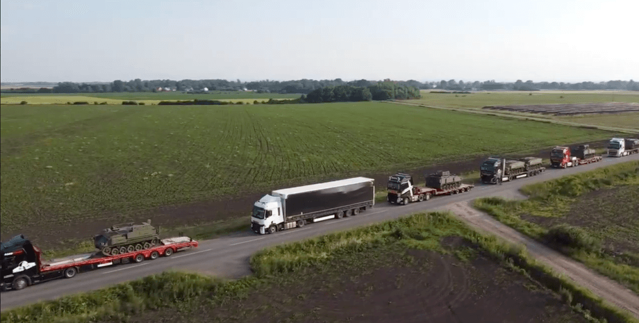 Бронетехника, военная техника, колонна техники