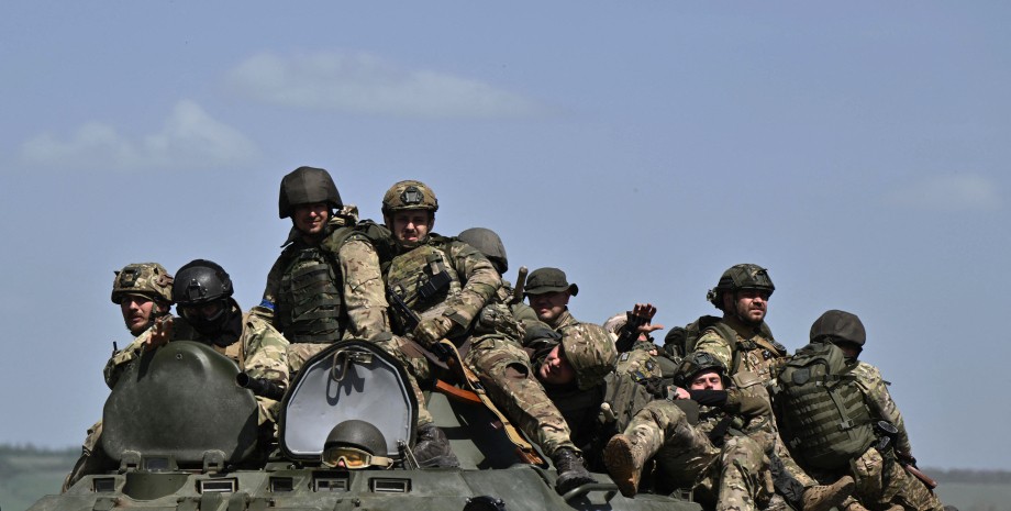 Velení ozbrojených sil na konci června vyhlásily přemístění ozbrojených sil Rusk...