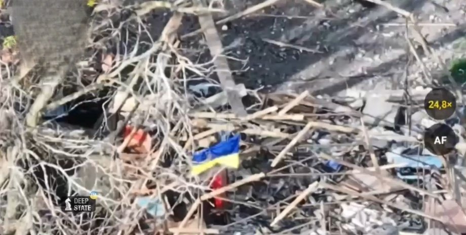 Флаг в селе Богатырь , ВСУ Богатырь , наступление РФ Богатырь , 33 бригада Богатырь , Минобороны РФ Богатырь , чей флаг Богатырь