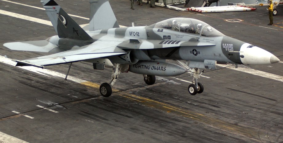 Истребитель F/А-18 Hornet