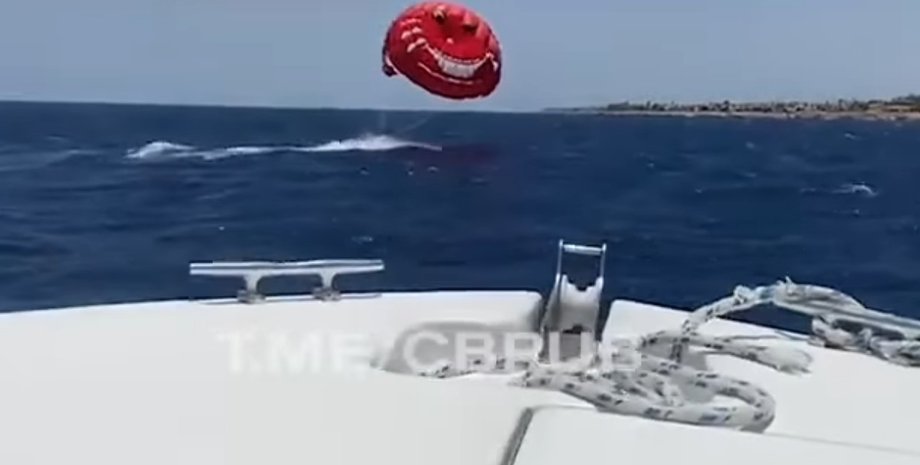 Египет, парашют, пострадавшая,