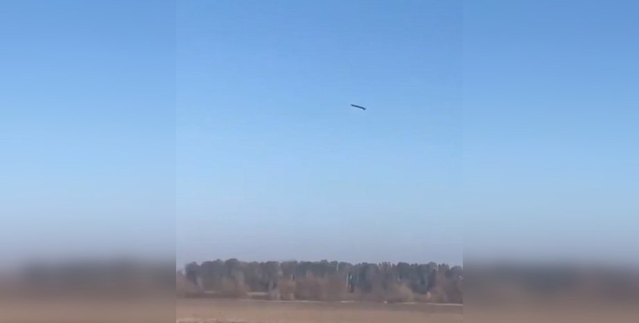 Дрон-камікадзе Шахед ЗС РФ, Дрон-камікадзе Шахед орбстріл, Шахед обстріл України, атака шахедів, Шахед конструкція, Шахед модифікація