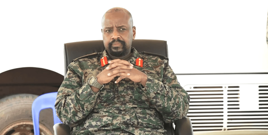 Мухузи Кайнеругаба, фото