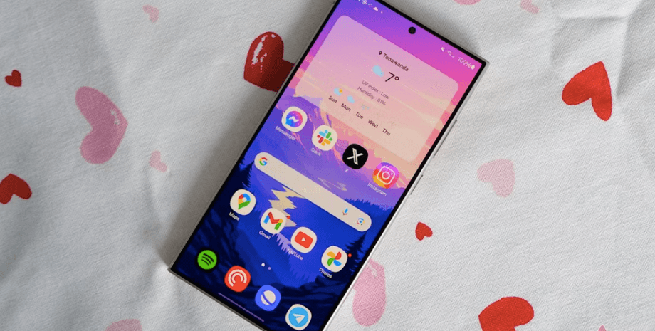 Смартфон Samsung Galaxy S24