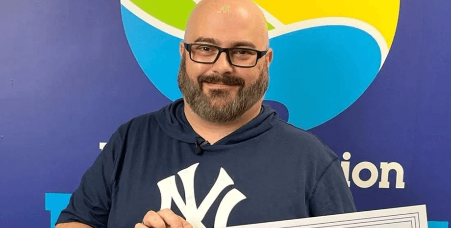 Победитель лотереи, лотерея, приз, выиграл в лотерею, крупная сумма, сорвал джекпот, ехал с концерта, деньги,