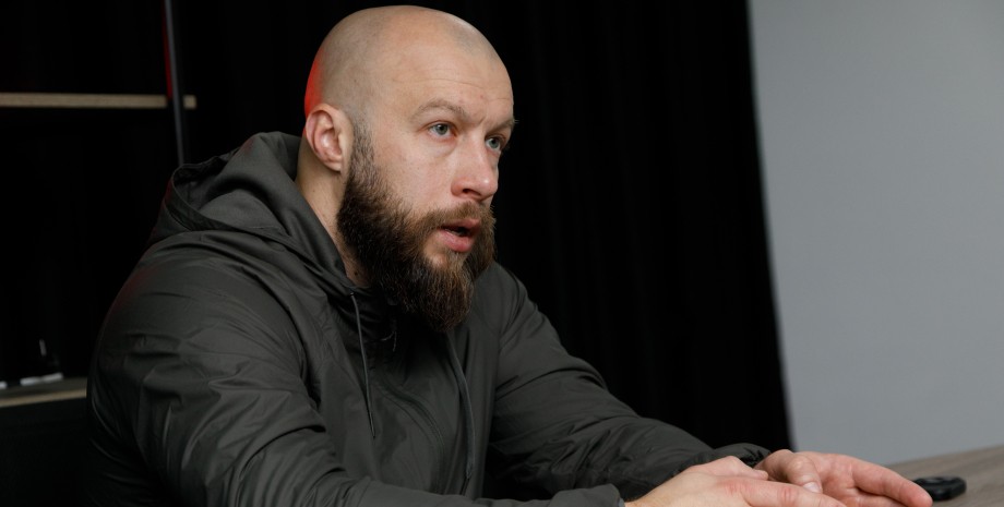 Заместитель командира 3 ОШБр, подполковник Максим Жорин В зависимости от ситуации на фронте ВС РФ могут попытаться наступать на северной границе Украины и вновь атаковать Киев, заявил Максим Жорин