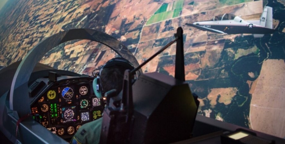 авиасимулятор армии сша, авиасимулятор, симуляторы для обучения летчиков, обучение летчиков, тренажер ф-35