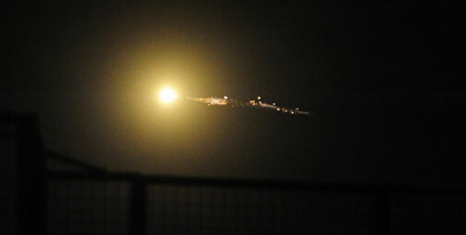 Teilen: Am Morgen des 8. November starteten die Russen eine weitere Gruppe Angri...