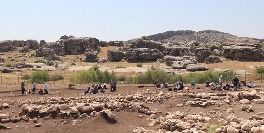 археологи раскопали неизвестные сооружения в Турции