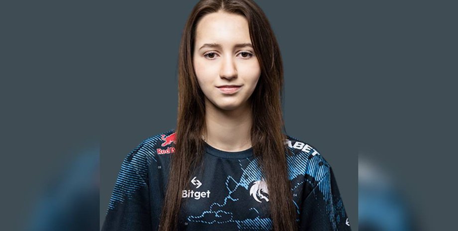 Федерація кіберспорту України відсторонила гравчиню Світлану Мевлід під ніком "suns1de" від усіх своїх заходів