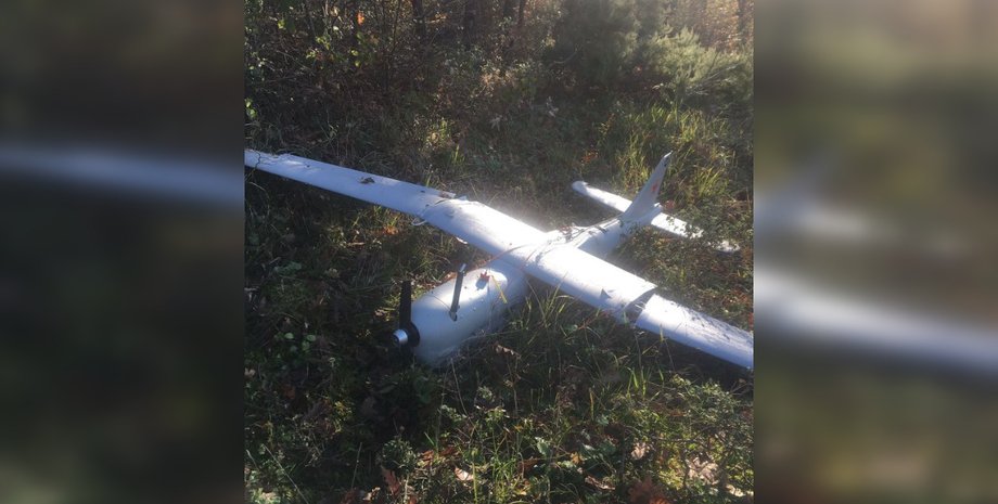 Дрон "Орлан-10" ЗС РФ Орлан-10 на землі в Туреччині